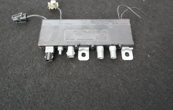 BMW 7 E38 Antenna control unit 65258352774 65.25-8352774