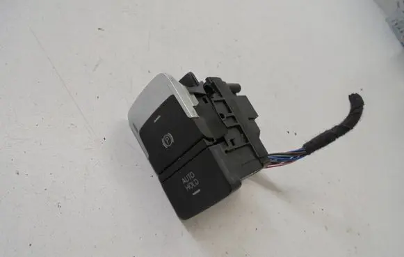Volkswagen Golf VII Handbrake/parking brake auto hold switch 5G0927225A 5G0927225D 26614