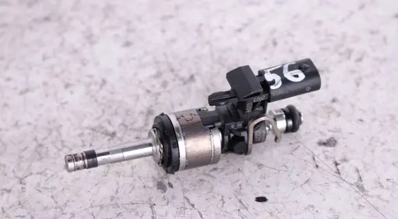 Volkswagen Tiguan Fuel injector 05E036A 026150006Z