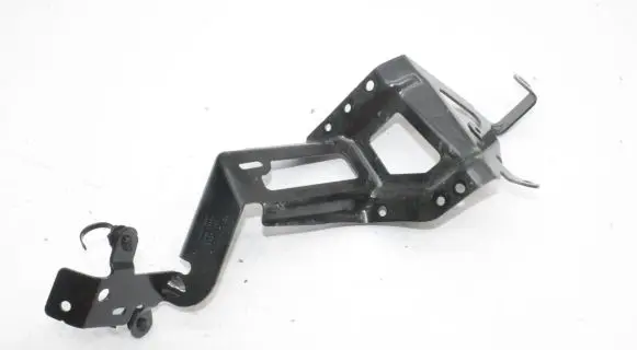 Volvo XC40 Battery bracket 32208562
