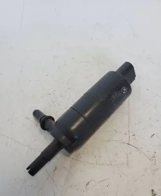 BMW 5 F10 F11 Headlight washer pump 7217792