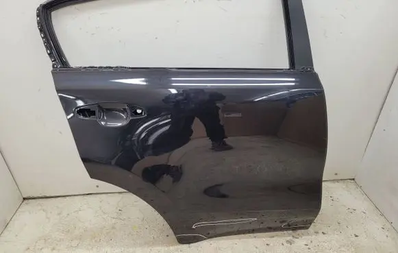 KIA Sportage Rear door