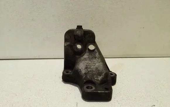 Volvo S60 Engine mounting bracket 86341232