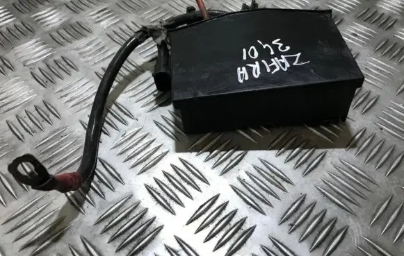 Opel Zafira A Fuse box set 09131668