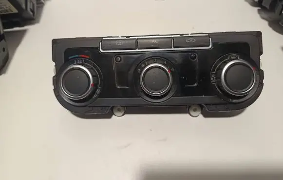 Volkswagen PASSAT B6 Climate control unit 3C8907336AB 5HB00975120