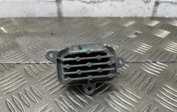Skoda Karoq LED ballast control module 00224034