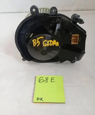 Volkswagen PASSAT B5 Heater fan/blower 740221233F 8D1820021