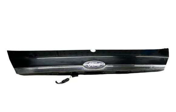 Ford Fiesta Trunk door license plate light bar 8A61A43404D