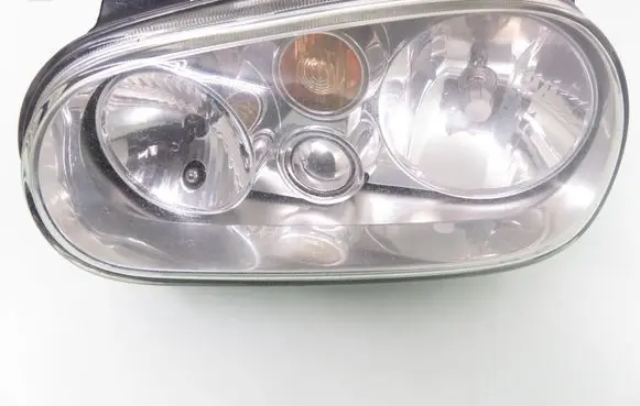 Volkswagen Golf IV Headlight/headlamp 67742010 1J1941015B 1J0941295F