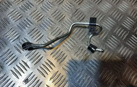 Volkswagen Touareg II Fuel line pipe NERA