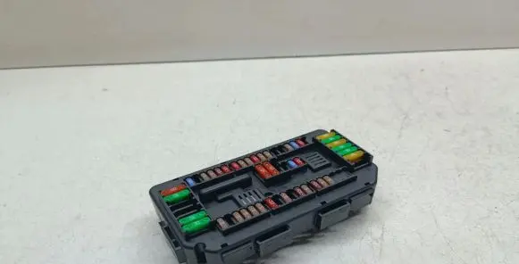 BMW 1 F20 F21 Fuse module 9337879 61149337879