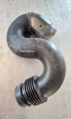 Renault Trafic III (X82) Air intake duct part 165555514R