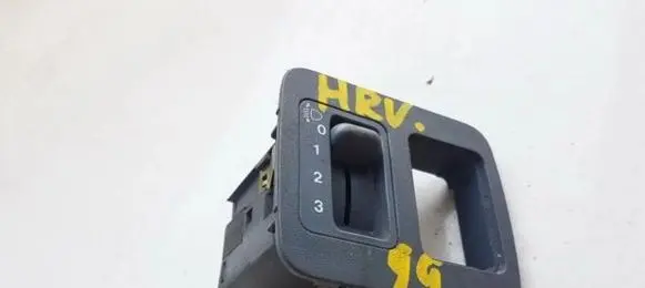 Honda HR-V Headlight level height control switch M10539