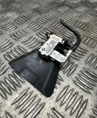Windshield/windscreen camera