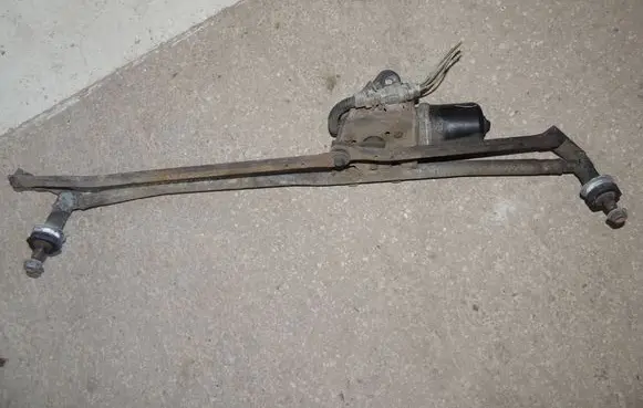 Renault Master II Front wiper linkage and motor