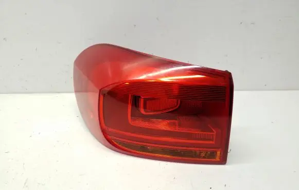 Rear/tail lights