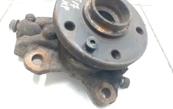 Volkswagen Transporter - Caravelle T4 Front wheel hub spindle knuckle