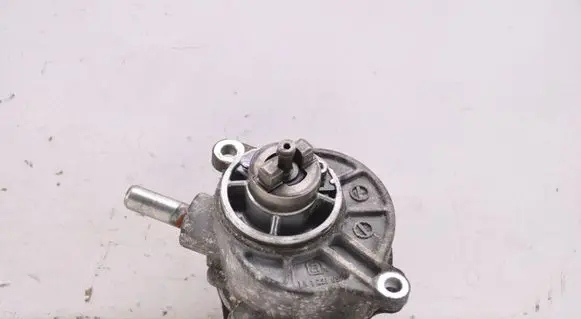 Mercedes-Benz Vito Viano W639 Vacuum pump 