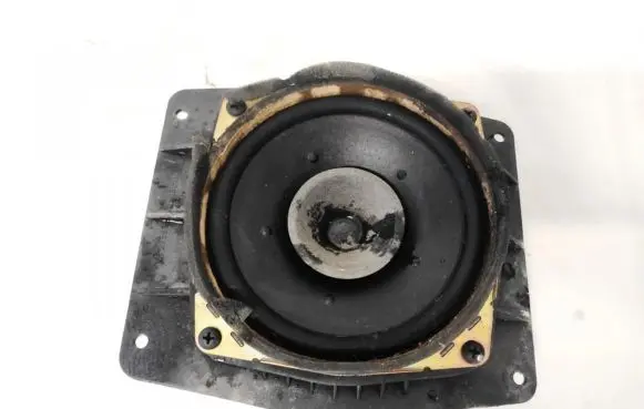 Mitsubishi Space Star Front door speaker mr285939