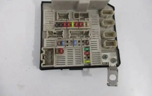 Renault Scenic II - Grand scenic II Fuse module 8200481866F