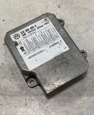 Volkswagen Polo IV 9N3 Airbag control unit/module 1C0909605K