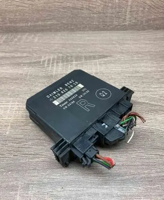 Mercedes-Benz E W210 Door control unit/module 2108207626