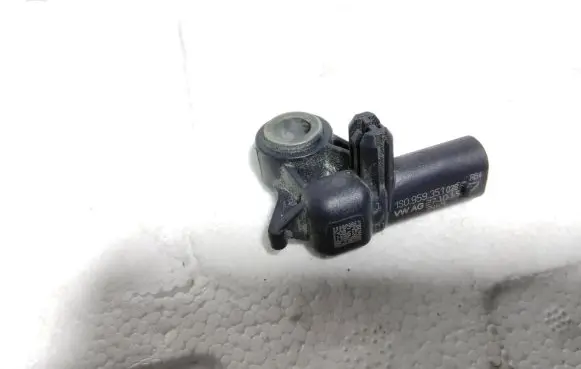Skoda Fabia Mk3 (NJ) Airbag deployment crash/impact sensor 1S0959351