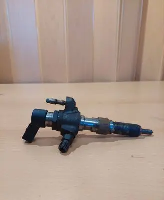 Volvo V60 Fuel injector 9674973080 50274V05 65706