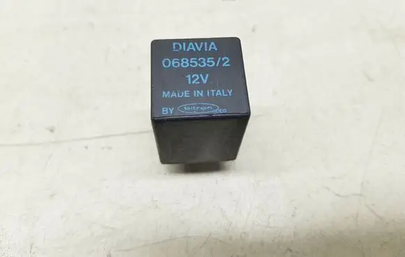 Audi A6 S6 C5 4B Other relay 0685352