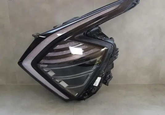 KIA Sportage Headlight/headlamp R292112010