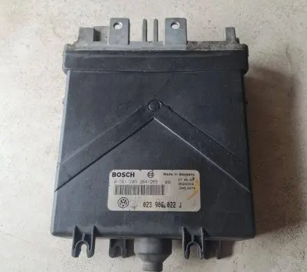 Volkswagen Transporter - Caravelle T4 Engine control unit/module 023906022J 26SA2918 0261203264