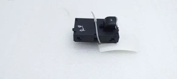 Alfa Romeo Giulia Electric window control switch 01561092280