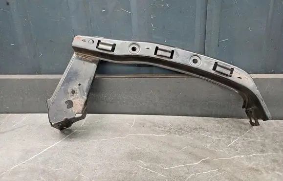 Honda Pilot II Headlight/headlamp mounting bracket