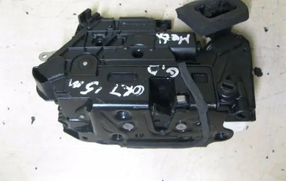 Skoda Octavia Mk3 (5E) Loading door lock 5E0839016 I2465