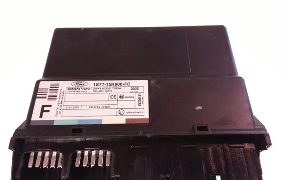 Ford Focus Comfort/convenience module 1S7T15K600FC