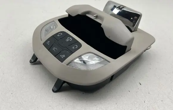 Chrysler Pacifica Front seat light 5RK82PD2AH 33016AI 9708163290037