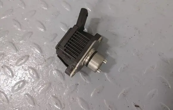 Skoda Kamiq Camshaft vanos timing valve 04E906048C