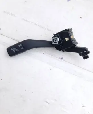 Volkswagen Touran I Indicator stalk 1K0953513E 01103510 10351081655540