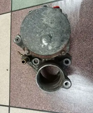 Ford Mondeo Mk III Vacuum pump
