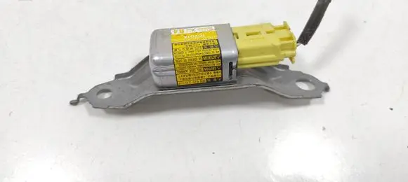 Toyota Prius (XW20) Airbag deployment crash/impact sensor 89833447030 1879000912