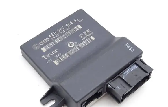 Audi A8 S8 D3 4E Gateway control module 4E0907468A
