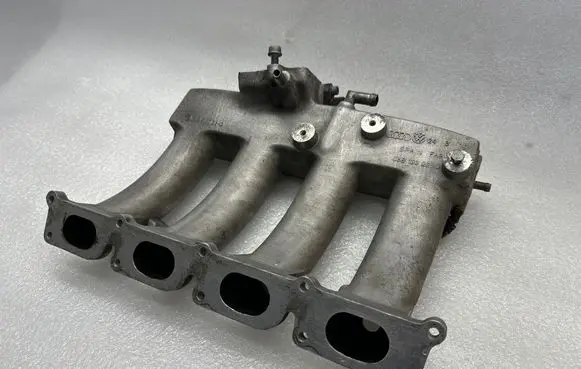 Audi A4 S4 B5 8D Intake manifold 06B133223D 24399