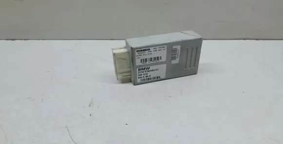 BMW X5 E70 Air suspension control unit module (rear) 6793163 37146793163