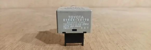 Lexus IS 220D-250-350 Hazard warning light relay 8198030170 0665005641