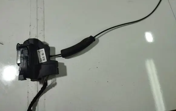Renault Megane III Front door lock 