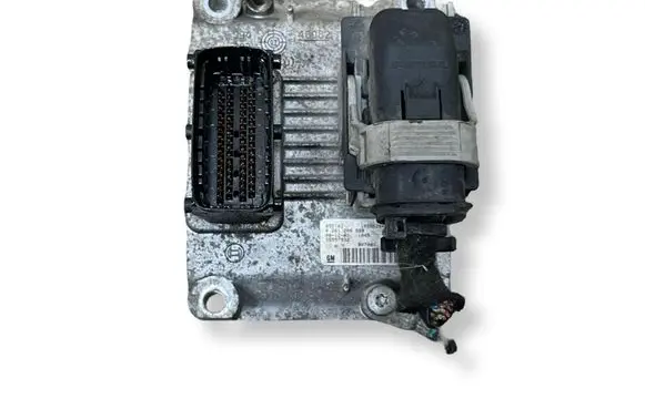 Opel Corsa D Engine control unit/module ECU 0261208939 55557932
