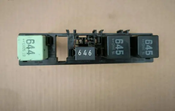 Skoda Octavia Mk2 (1Z) Fuse module 7N0937503A
