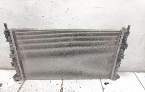 Ford Focus Coolant radiator 3M5H8005TL
