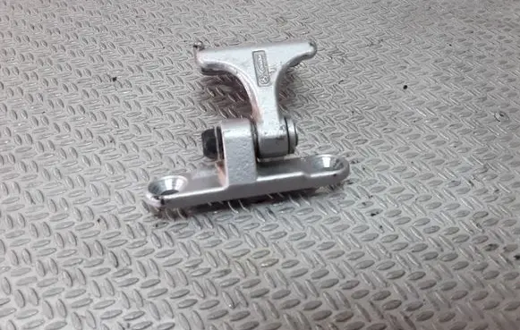 Mercedes-Benz S W220 Rear door lower hinge
