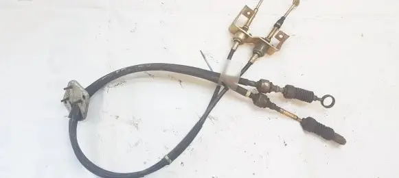 Gear shift cable linkage